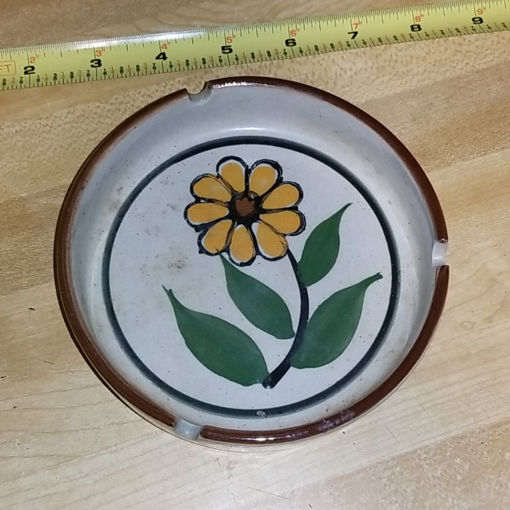 Vintage flower ashtray - Picture 6 of 8